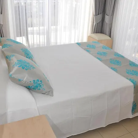 Villa Sleeps 6 Pool Air Con Wifi Ovacık
